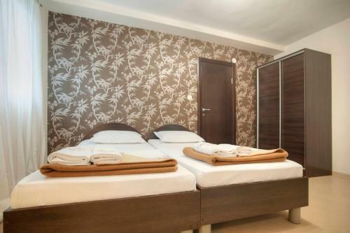 Mandir Apartments - Center
