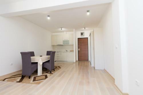Sea View Apartments Perovic