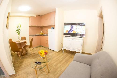Apartment Eden Garden