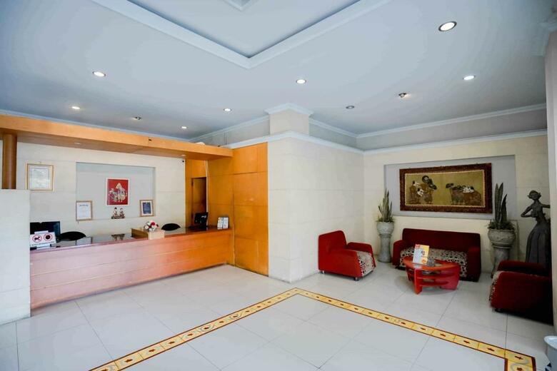 Cakra Kembang Hotel