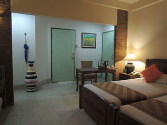 Hotel Deli River And Restaurant Omlandia