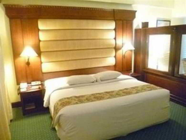 Hotel Soechi International