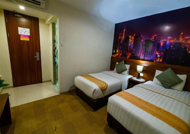 Miyana Hotel