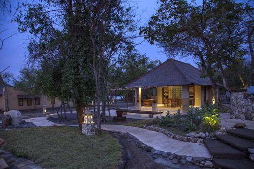 Hotel Shorea Beach Resort