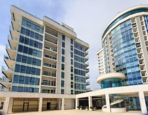 Luxury Montesun Apartments
