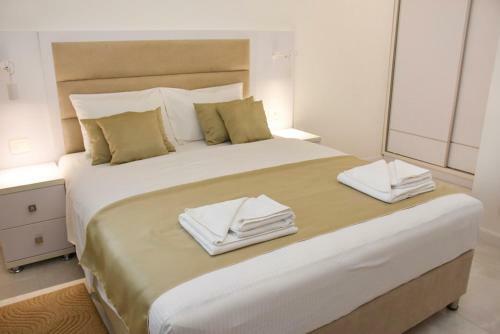 Babalonija Villa Sleeps 6 With Pool