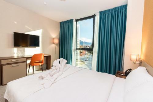 Sky Corner Hotel