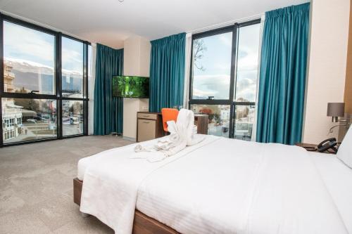 Sky Corner Hotel