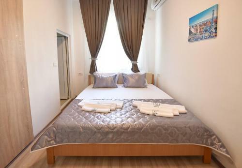 Villa Nina Hotel & Lounge Bar
