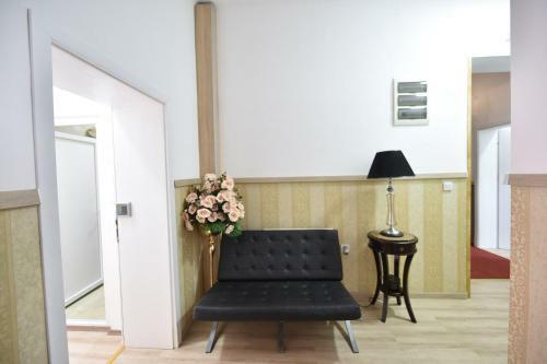 Villa Nina Hotel & Lounge Bar