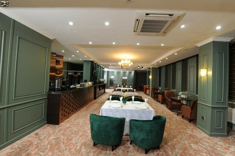 Ub Grand Hotel