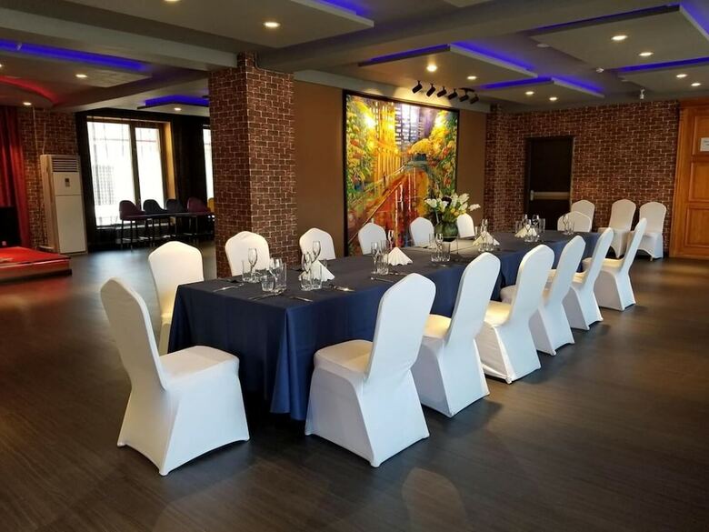 Ub Grand Hotel