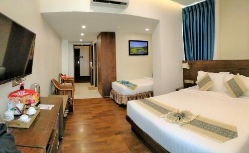 Hotel Capital