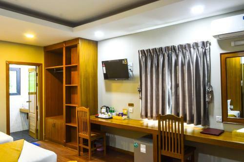 Sat Sun Hotel