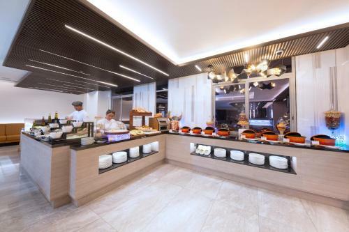 Zealax Hotel & Residence