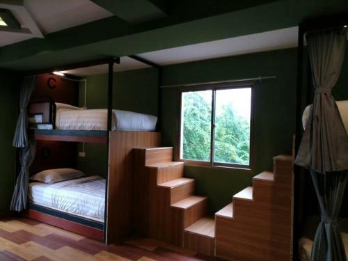 Shwe Hostel