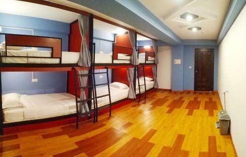 Shwe Hostel