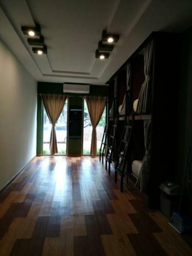 Shwe Hostel