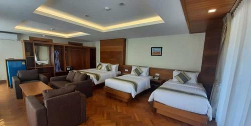 Ngapali Win Hotel
