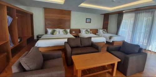 Ngapali Win Hotel