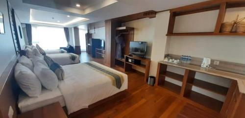 Ngapali Win Hotel