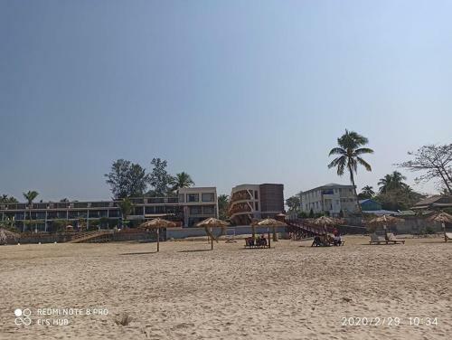 Ngapali Win Hotel