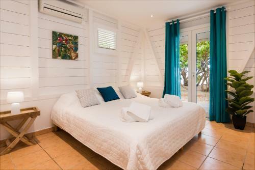 Exceptionnel : Villa De Standing Sur La Plage, Piscine Priv�e
