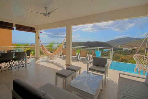 Villa With Pool And Sea View (mqaa16)