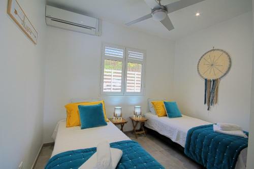 Villa With Pool And Sea View (mqaa16)