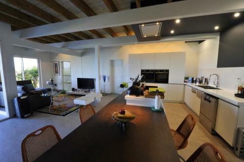 Luxury Villa With Sea View (Mqti41)