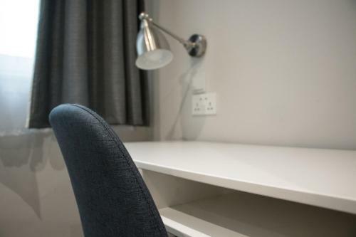 Hostal Sunshine Suites