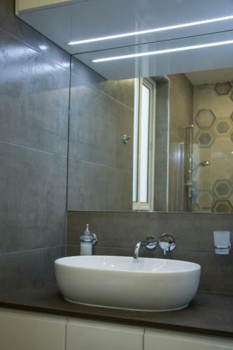 Hostal Sunshine Suites