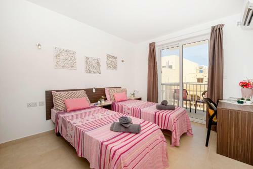 Summer Breeze Apartment With Panoramic Terrace - By Getawaysmalta