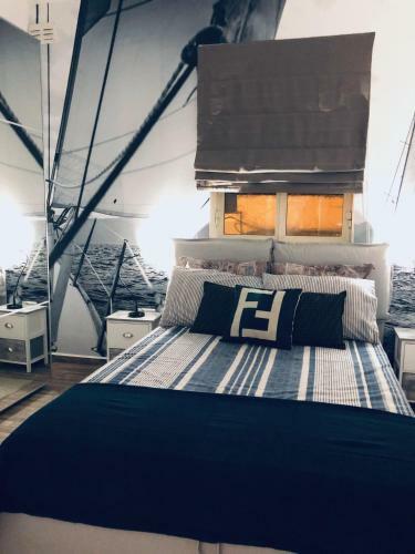 Hostal Nautilus Boutique Townhouse