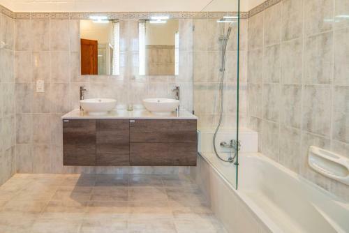 Villa Sinjura Holiday Home