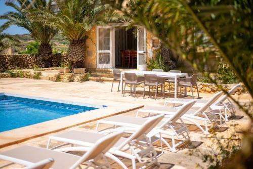 Villa Sinjura Holiday Home
