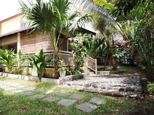 House With 2 Bedrooms In Blue Bay With Terrace