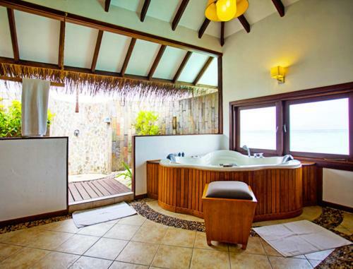 Hotel Medhufushi Island Resort