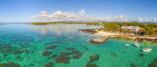 Hotel Le Peninsula Bay Beach Resort & Spa