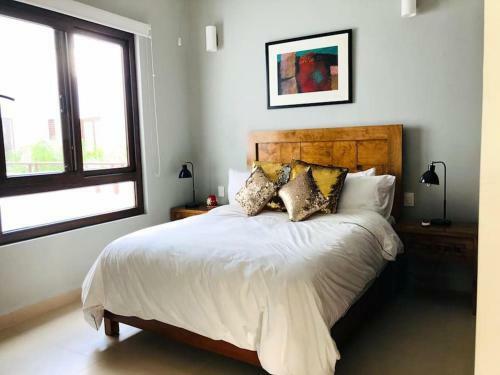 Apartamento Gorgeous Corner Penthouse Steps From The Pool!