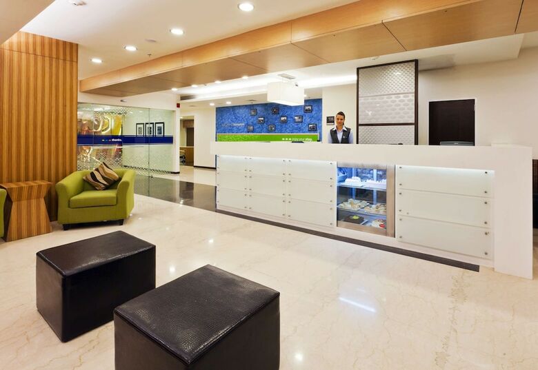 Hotel Hampton By Hilton Vadodara-alkapuri
