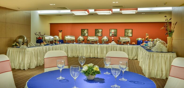 Hotel Hampton By Hilton Vadodara-alkapuri