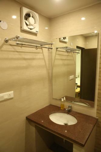 Hotel Kamla Palace