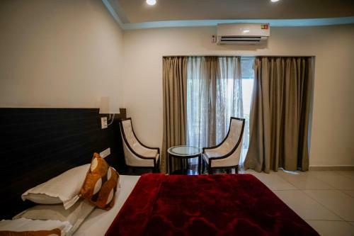 Hotel Rajpur Heights