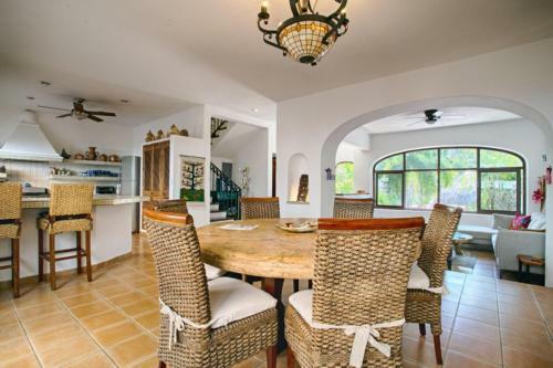 Quinta Delfin 3 Br By Casago