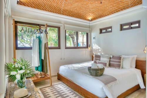 Tankah Cuatro Villa Sleeps 14 With Pool And Air Con