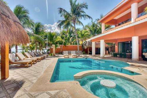 Tankah Cuatro Villa Sleeps 34 With Pool And Air Con