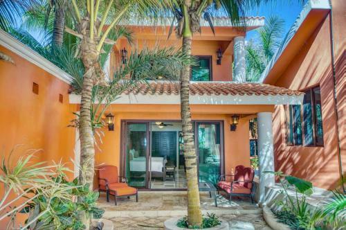 Tankah Cuatro Villa Sleeps 34 With Pool And Air Con