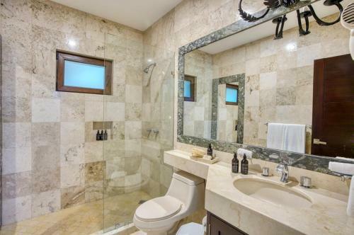 Tankah Cuatro Villa Sleeps 34 With Pool And Air Con