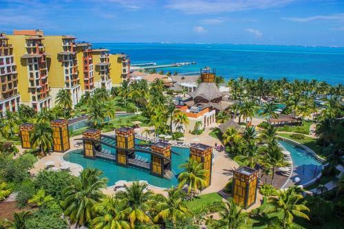 Hotel Luxury Getaway Ocean View